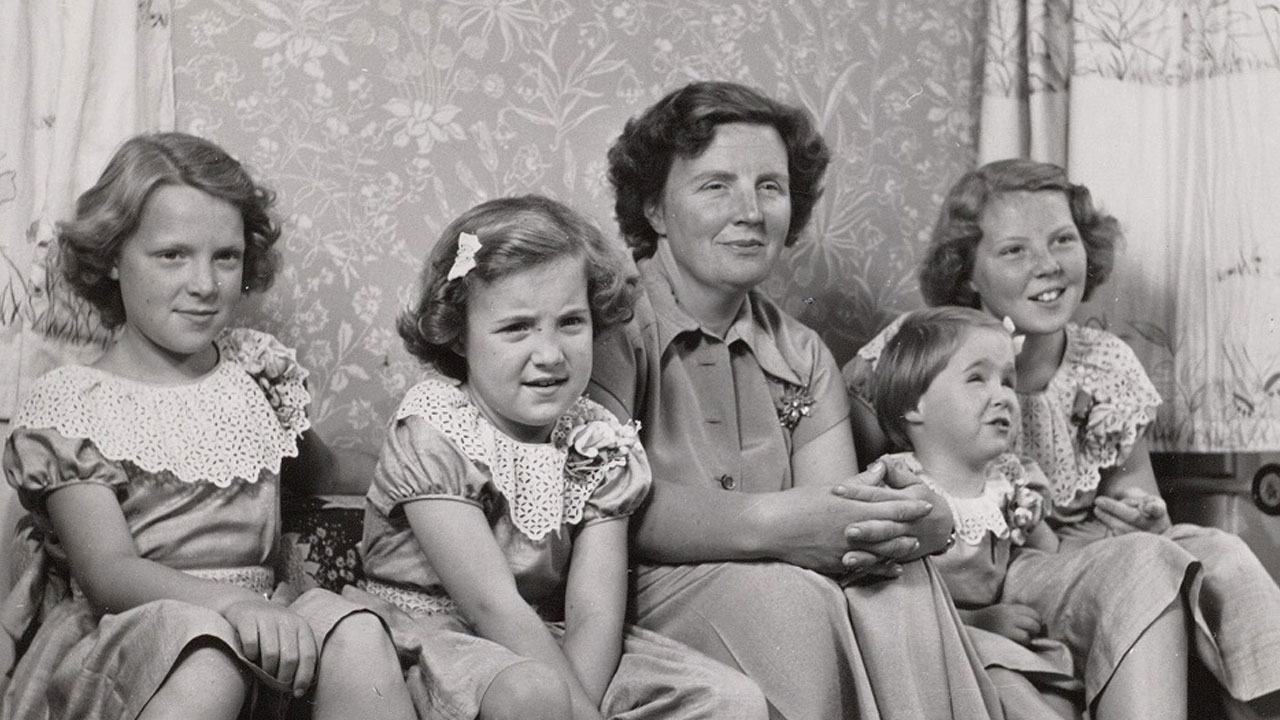 Koningin Juliana en haar docchters